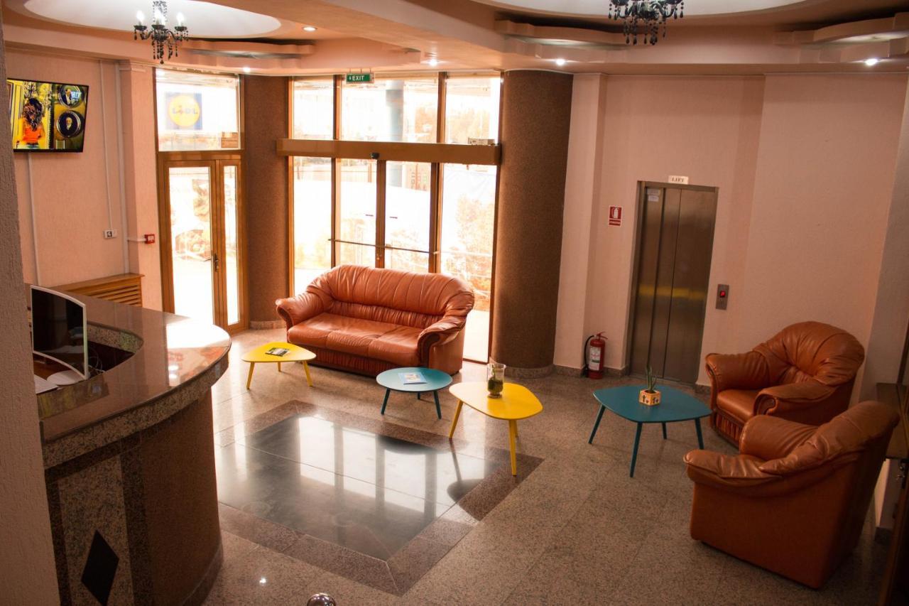 N&S Hotel Barlad Bîrlad Exteriör bild